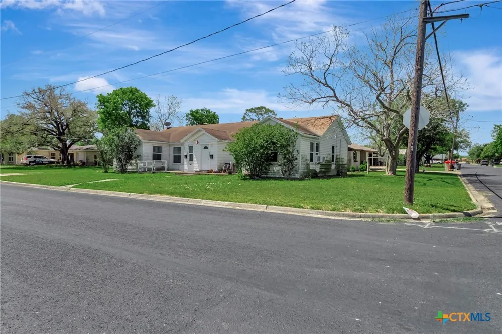 1005 Macarthur Street Victoria, TX 77901