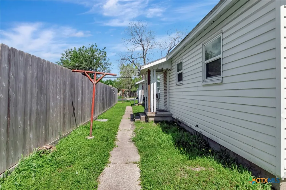 1005 Macarthur Street Victoria, TX 77901