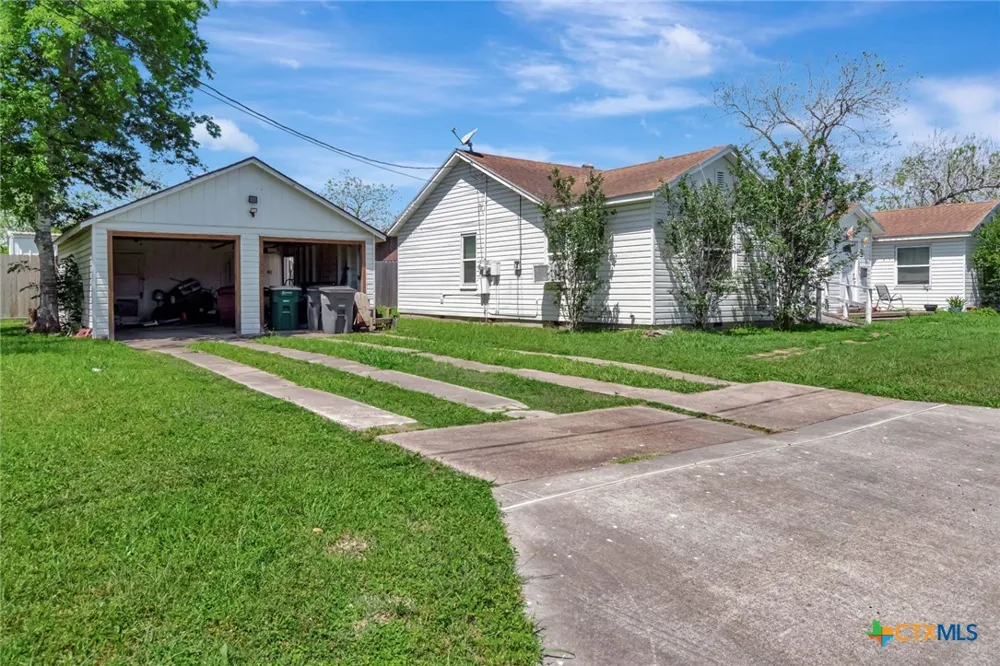 1005 Macarthur Street Victoria, TX 77901