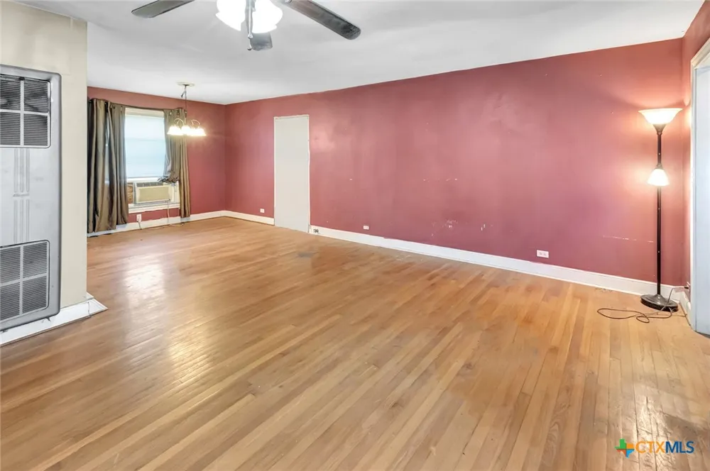 1005 Macarthur Street Victoria, TX 77901