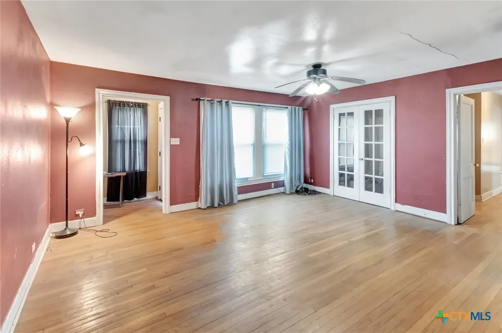 1005 Macarthur Street Victoria, TX 77901