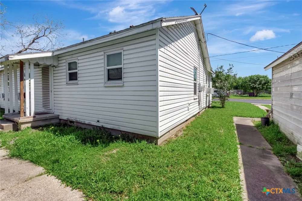 1005 Macarthur Street Victoria, TX 77901