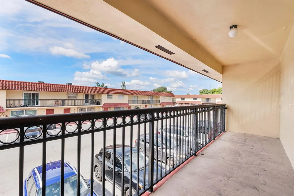 6659 SW 41st Place #38 Davie, FL 33314