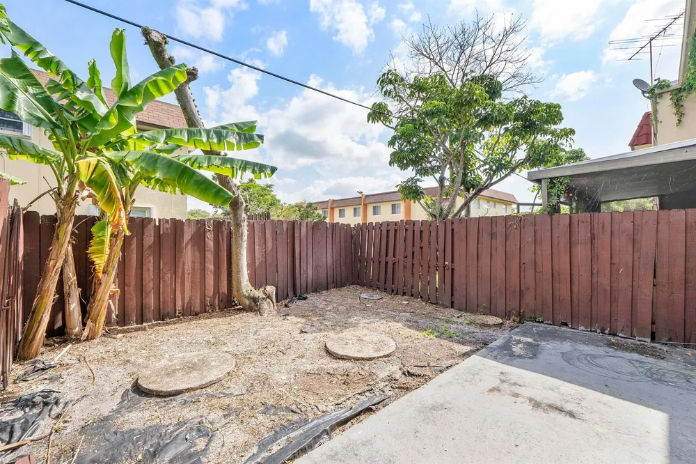 6659 SW 41st Place #38 Davie, FL 33314