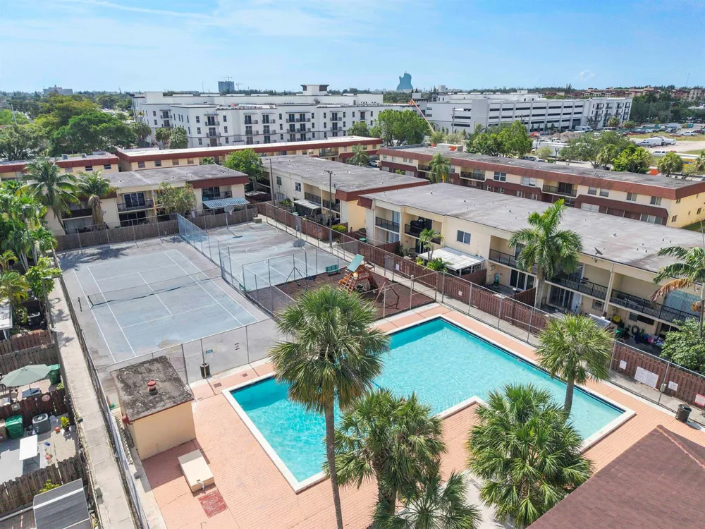 6659 SW 41st Place #38 Davie, FL 33314