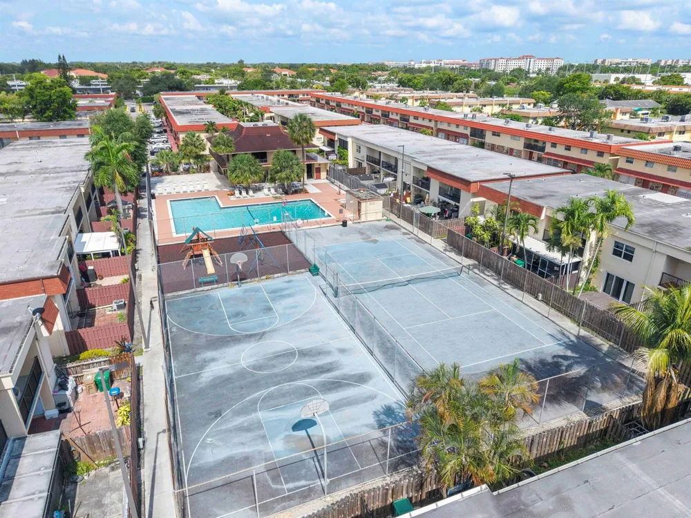6659 SW 41st Place #38 Davie, FL 33314