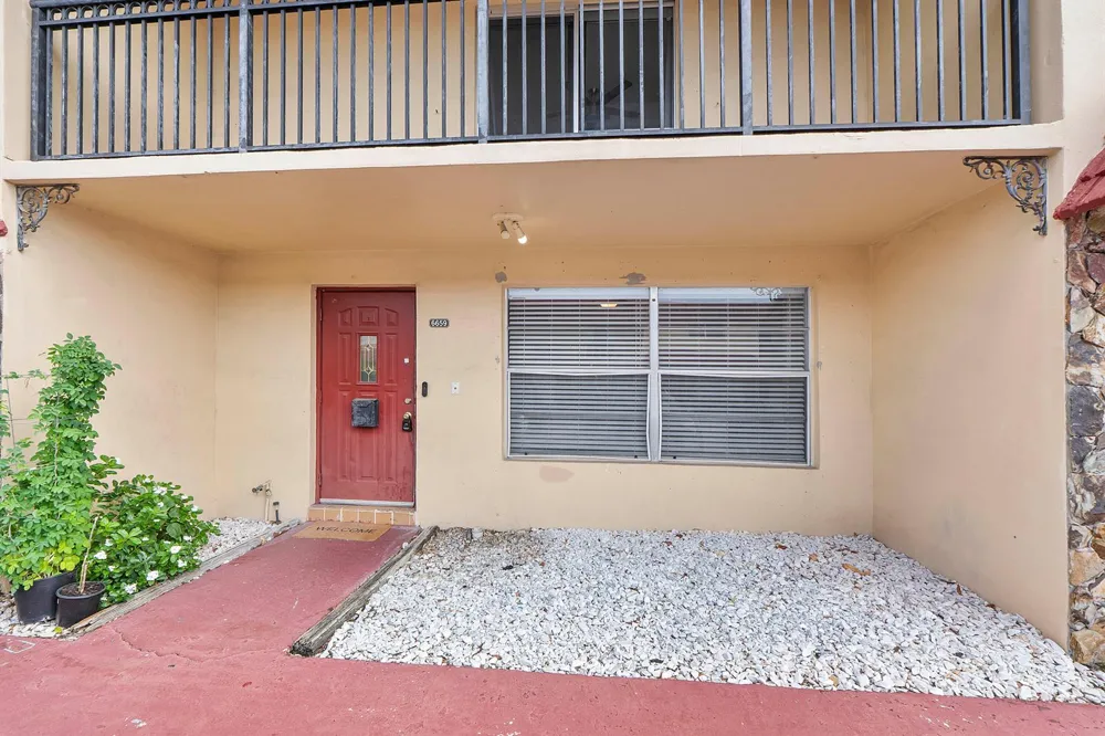 6659 SW 41st Place #38 Davie, FL 33314