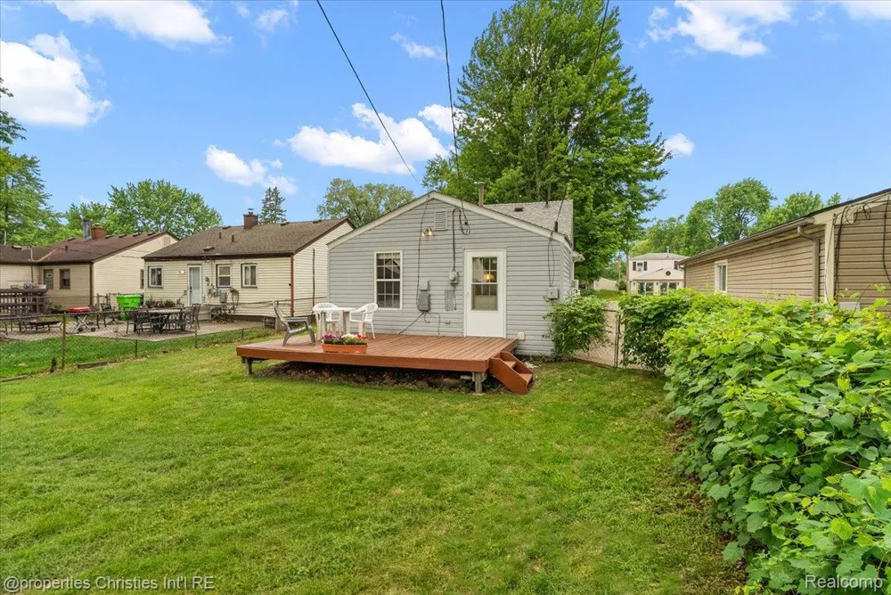 27428 Townley Street Madison Heights City, MI 48071
