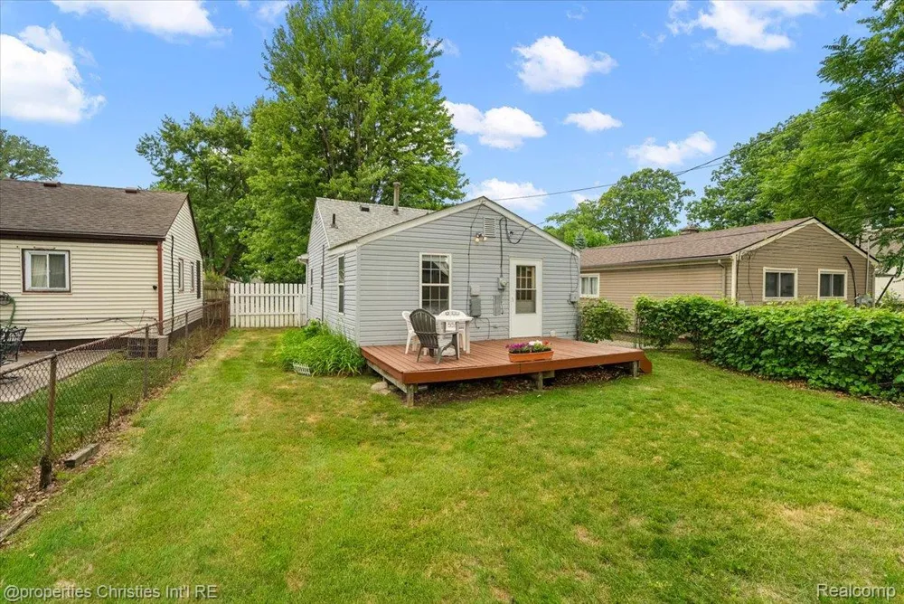 27428 Townley Street Madison Heights City, MI 48071