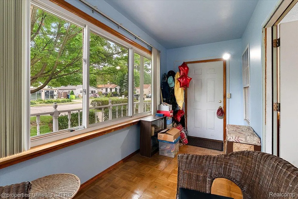 27428 Townley Street Madison Heights City, MI 48071