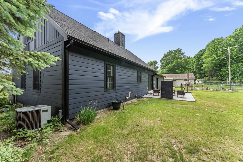 7284 S West Bayshore Drive Bingham Township, MI 49684