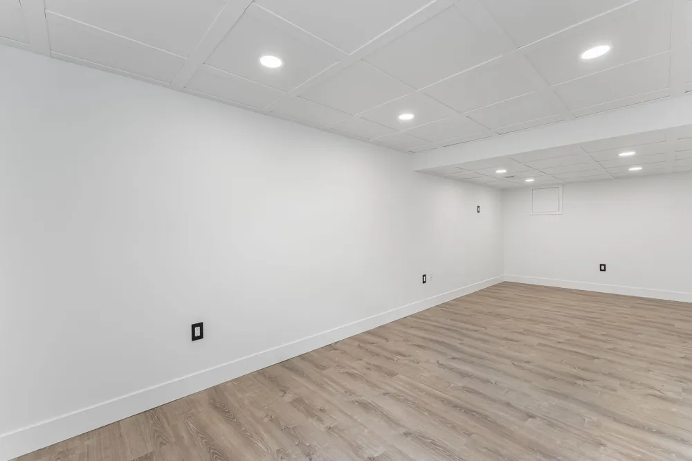 7284 S West Bayshore Drive Bingham Township, MI 49684