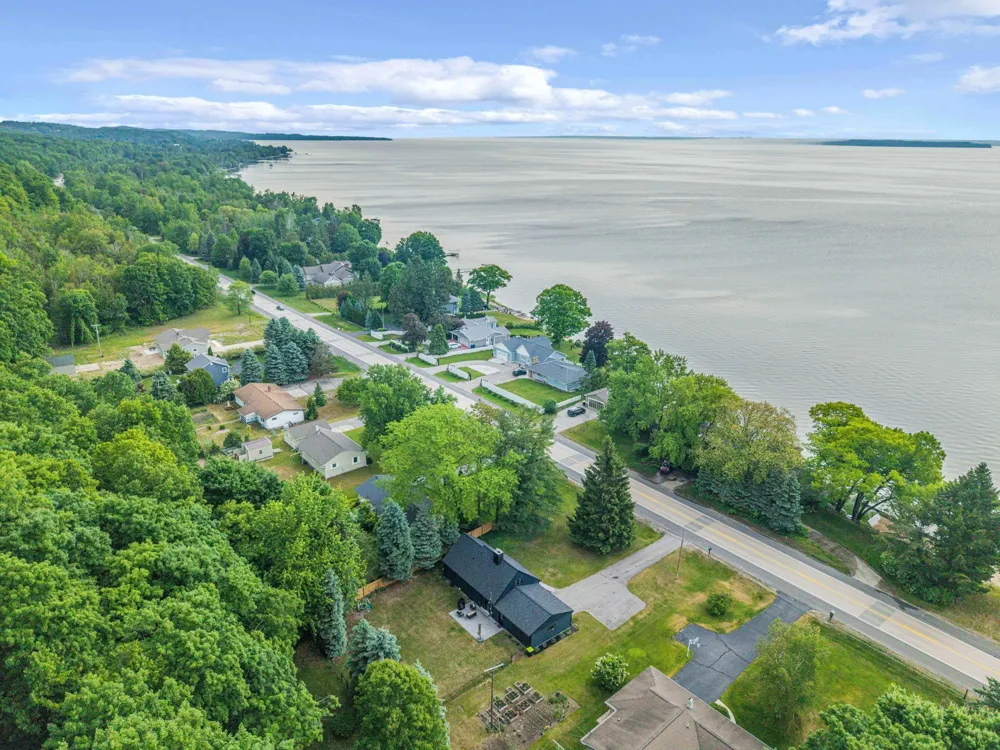 7284 S West Bayshore Drive Bingham Township, MI 49684