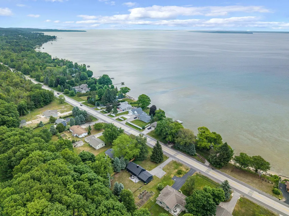 7284 S West Bayshore Drive Bingham Township, MI 49684