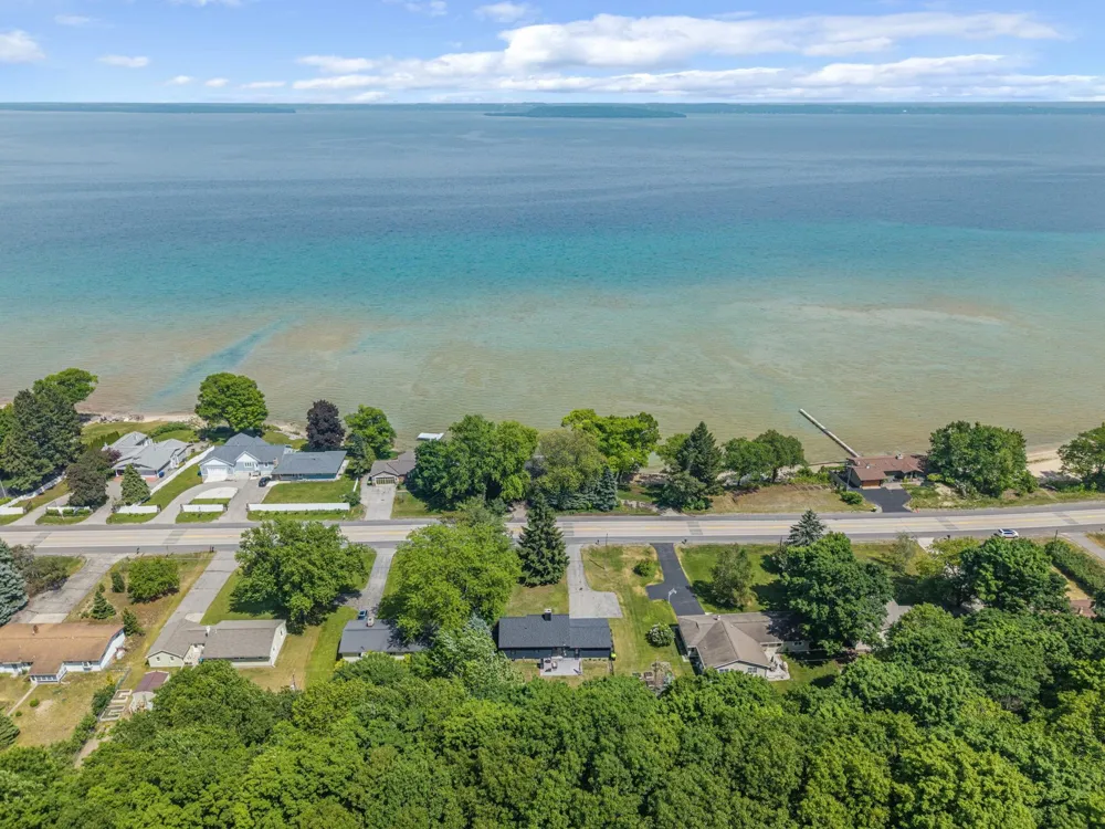 7284 S West Bayshore Drive Bingham Township, MI 49684