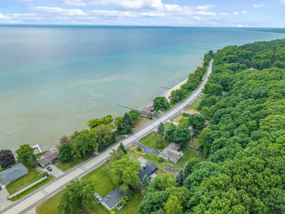 7284 S West Bayshore Drive Bingham Township, MI 49684