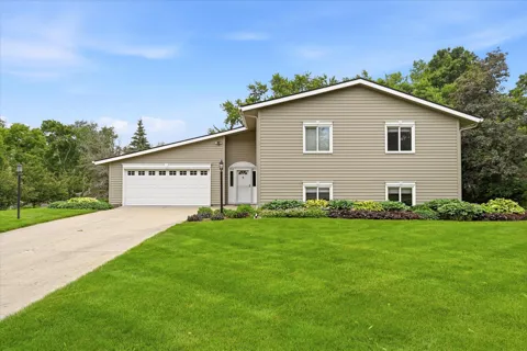 1484 Crest Drive