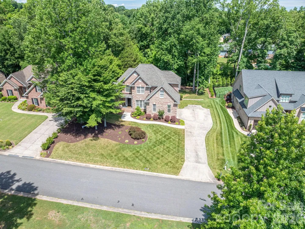 4017 Foxes Trail Cramerton, NC 28032