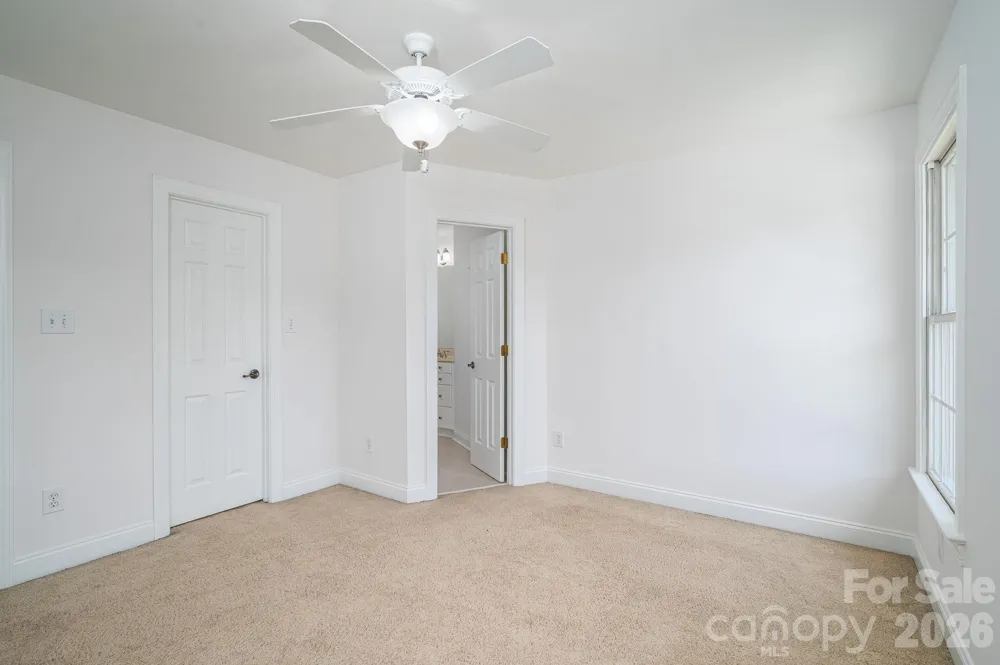 4017 Foxes Trail Cramerton, NC 28032