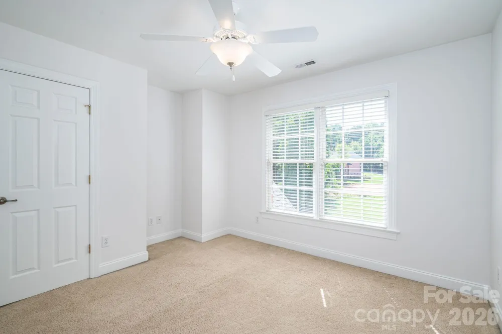 4017 Foxes Trail Cramerton, NC 28032