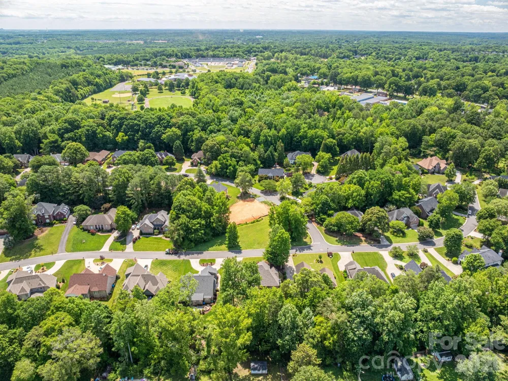 4017 Foxes Trail Cramerton, NC 28032