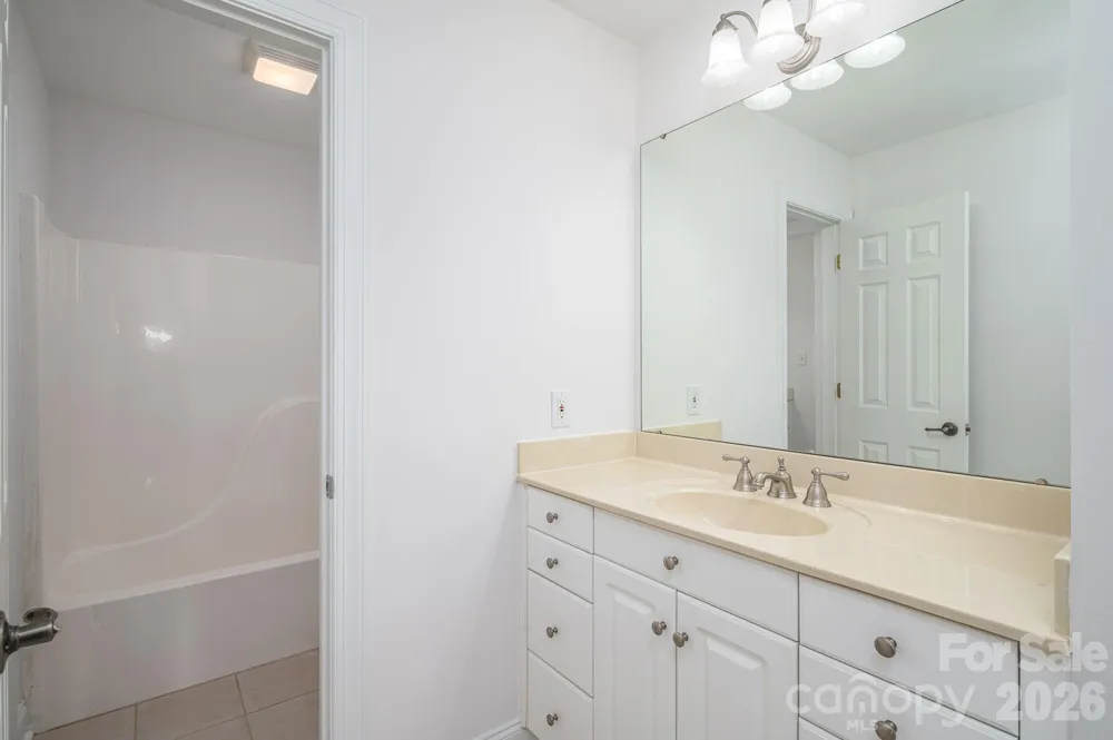 4017 Foxes Trail Cramerton, NC 28032