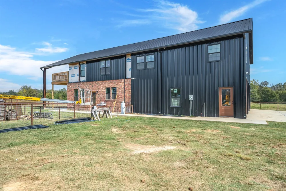 412 Vz County Road 1413 Van, TX 75790