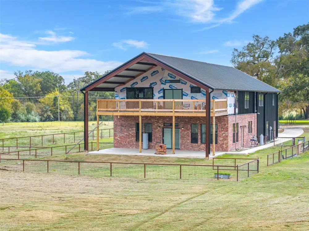 412 Vz County Road 1413 Van, TX 75790