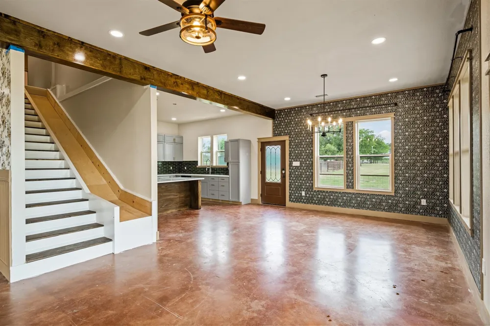 412 Vz County Road 1413 Van, TX 75790