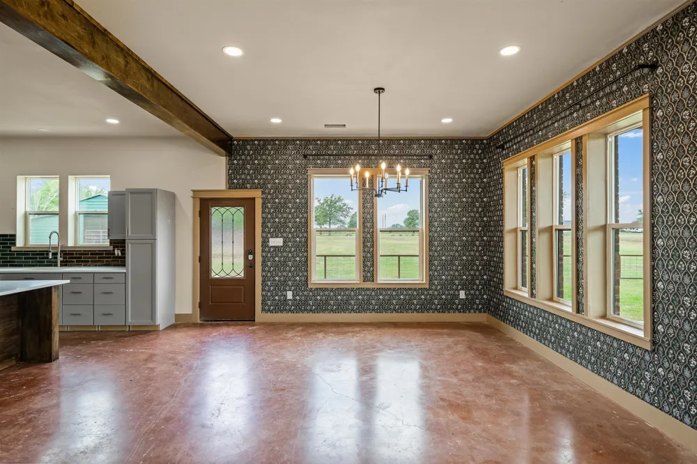 412 Vz County Road 1413 Van, TX 75790