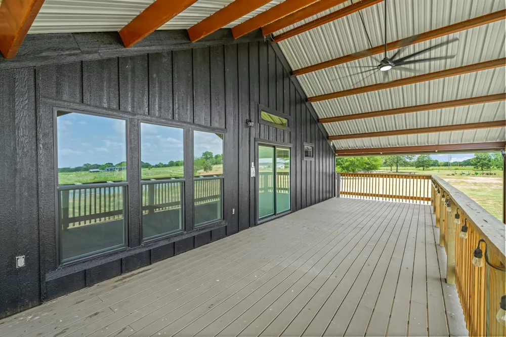 412 Vz County Road 1413 Van, TX 75790