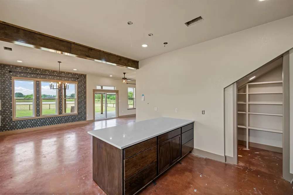 412 Vz County Road 1413 Van, TX 75790