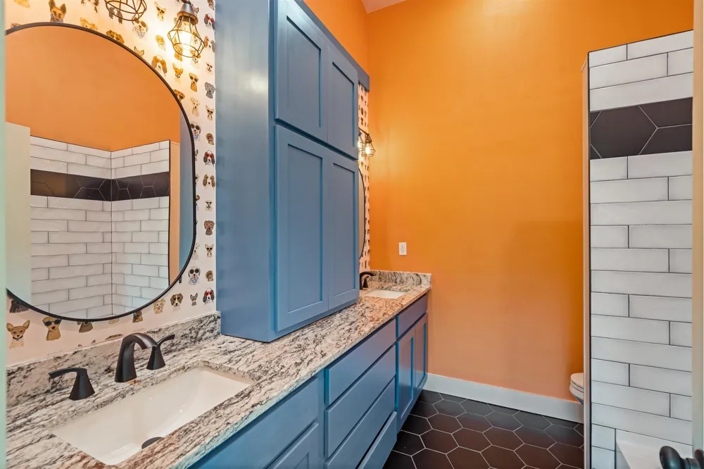 412 Vz County Road 1413 Van, TX 75790