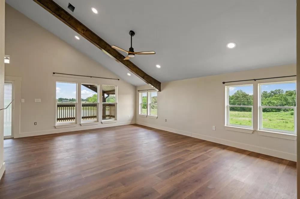 412 Vz County Road 1413 Van, TX 75790