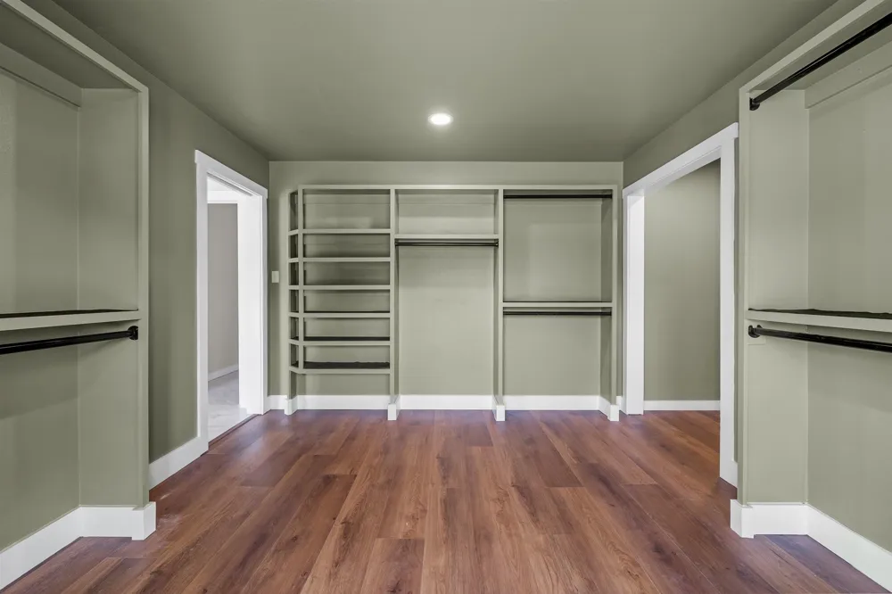 412 Vz County Road 1413 Van, TX 75790