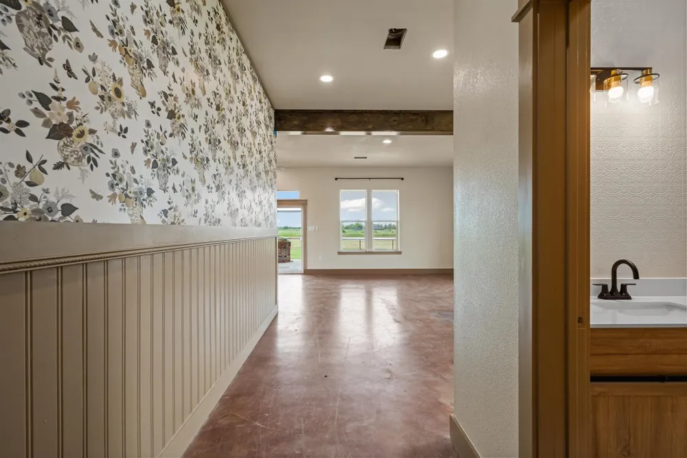 412 Vz County Road 1413 Van, TX 75790