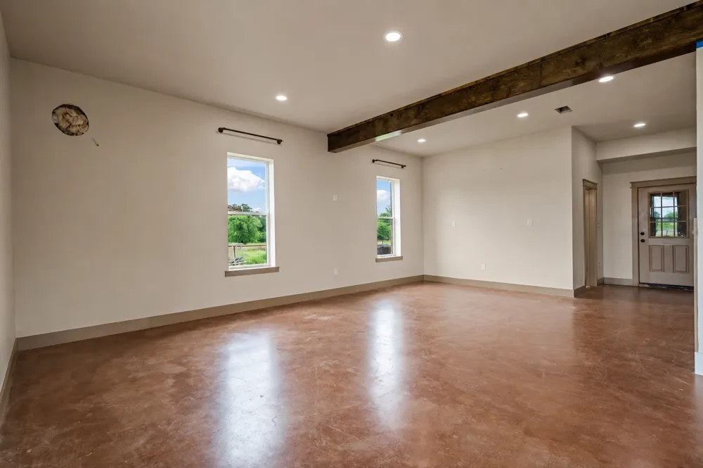 412 Vz County Road 1413 Van, TX 75790