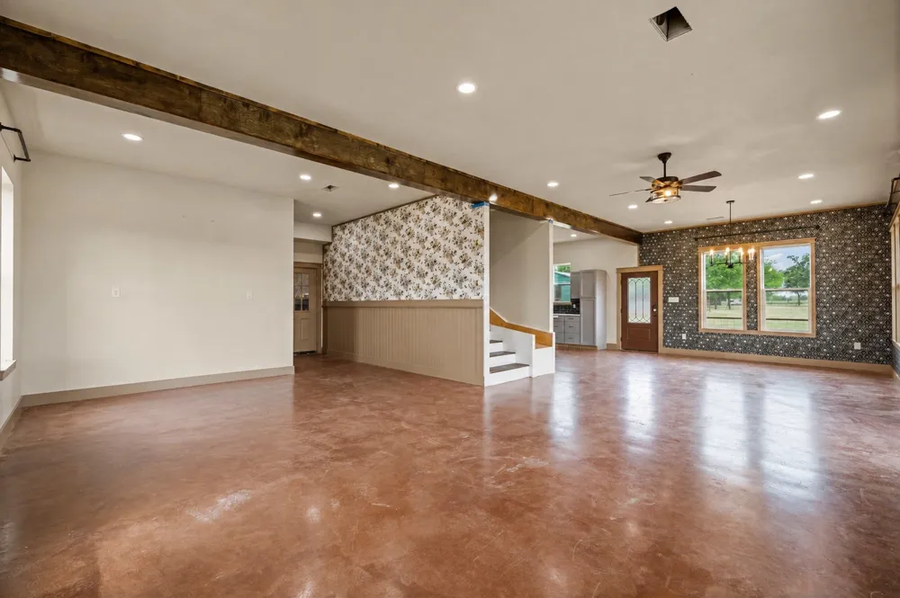 412 Vz County Road 1413 Van, TX 75790