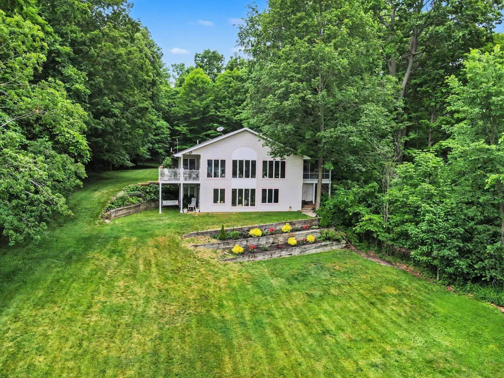 47135 Lakeview Drive Lawrence Township, MI 49064