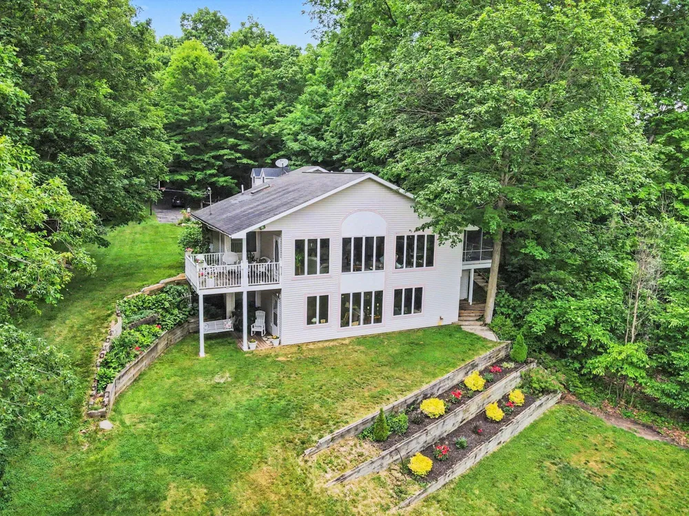47135 Lakeview Drive Lawrence Township, MI 49064