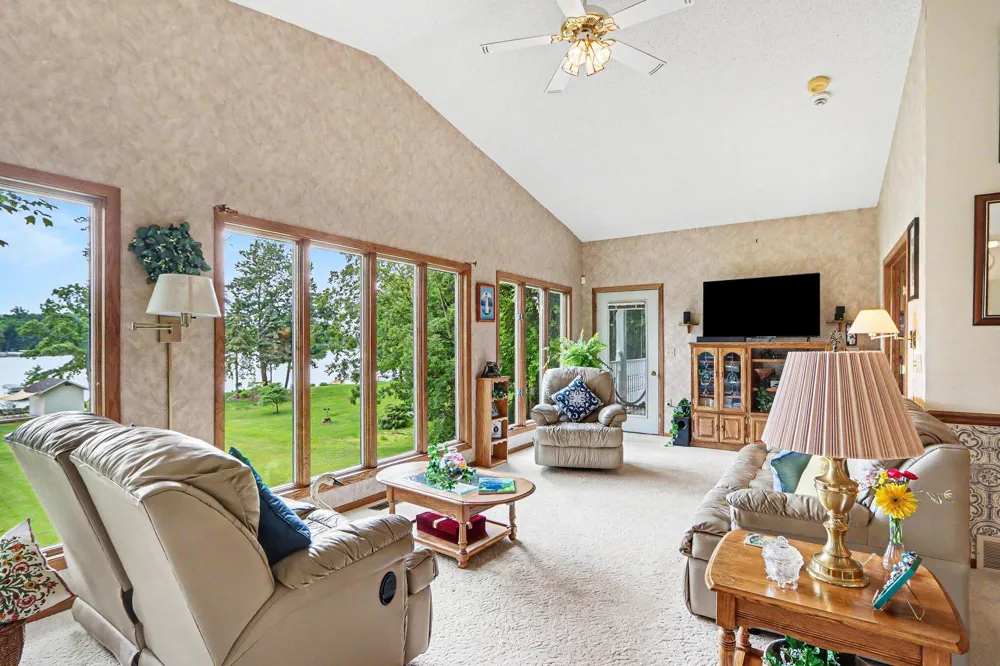 47135 Lakeview Drive Lawrence Township, MI 49064