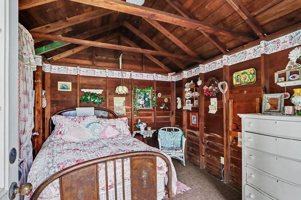 47135 Lakeview Drive Lawrence Township, MI 49064