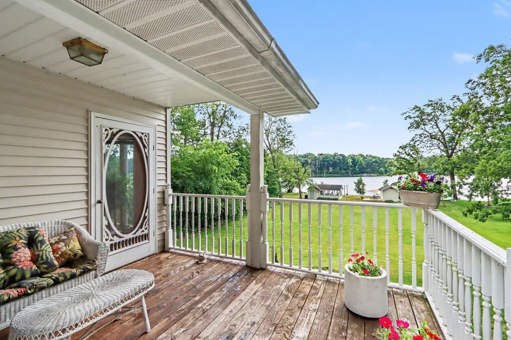 47135 Lakeview Drive Lawrence Township, MI 49064