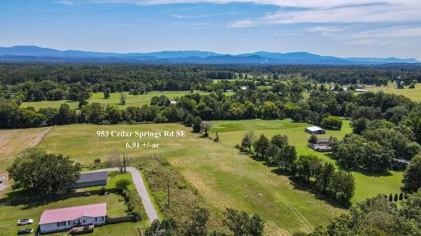 953 Cedar Springs Road SE Cleveland, TN 37323