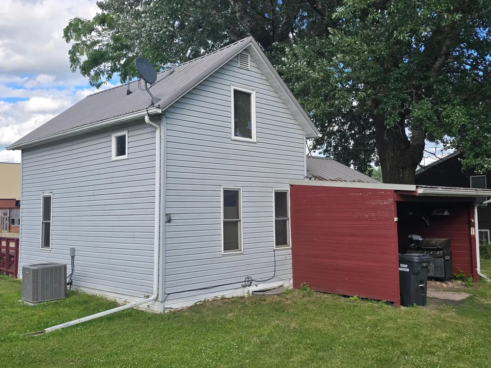 401 10th Street Brewster, MN 56119