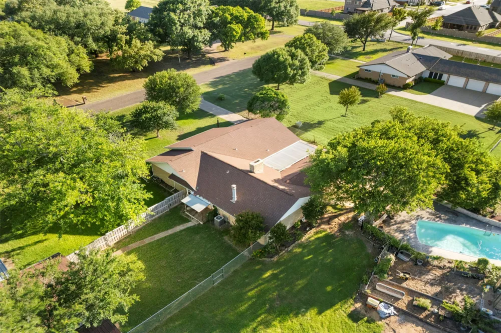 103 Cedar Drive Oak Leaf, TX 75154