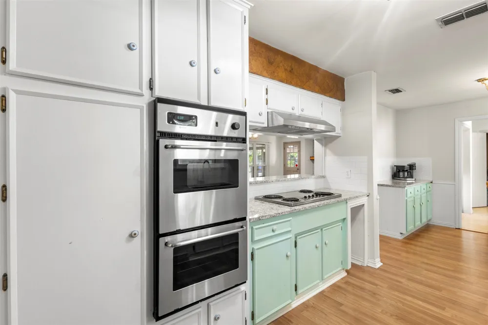 103 Cedar Drive Oak Leaf, TX 75154