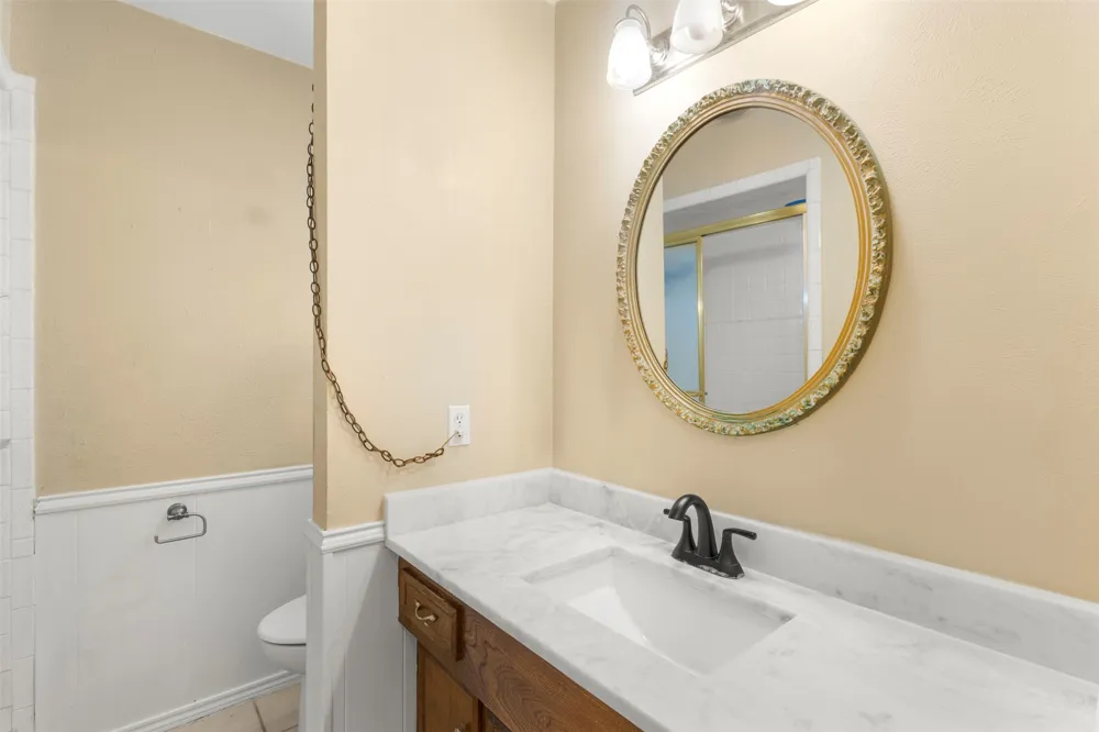 103 Cedar Drive Oak Leaf, TX 75154