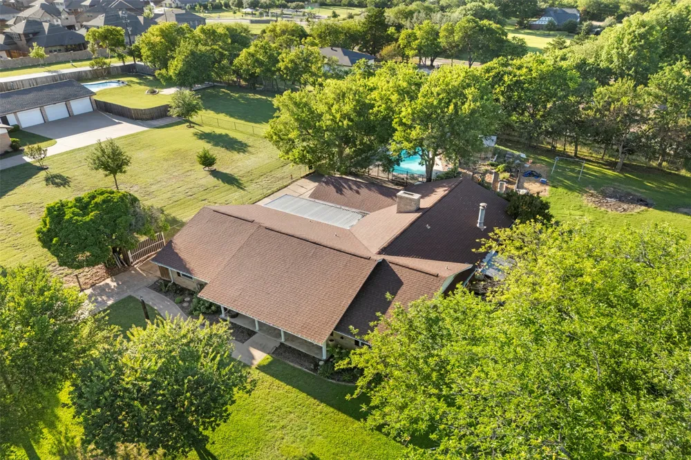 103 Cedar Drive Oak Leaf, TX 75154