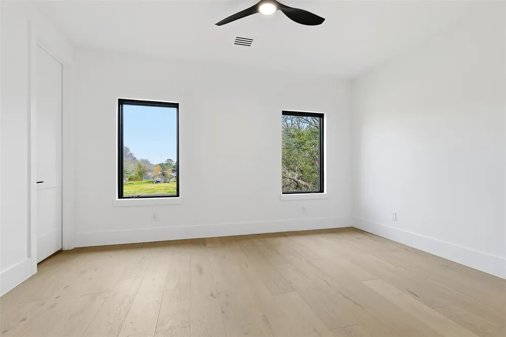 619 Rolling Oaks Stafford, TX 77477